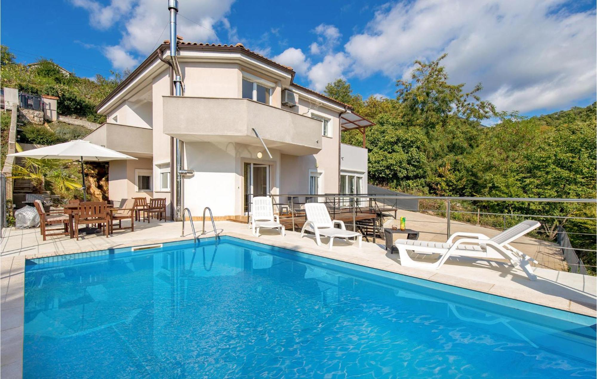 6 Bedroom Amazing In Icici